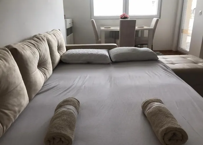 Center Serviced Apartament *