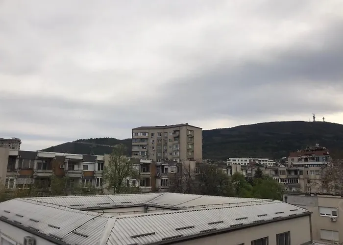 Center Serviced * Σκόπια